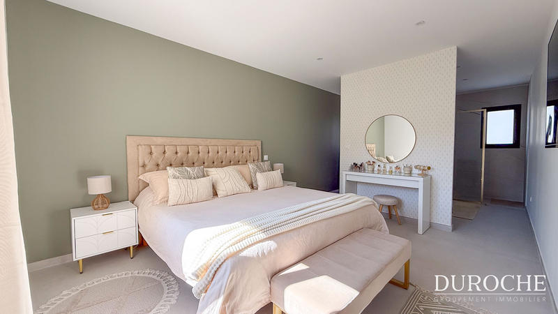 Maison - 200 m² - 6 pièces