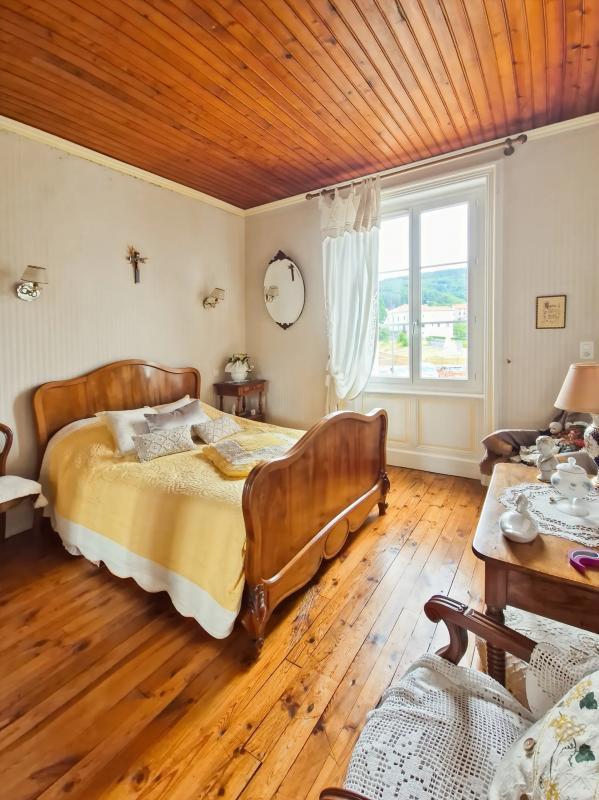 Maison - 226 m² - 9 pièces