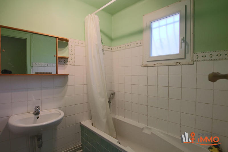 Maison - 218 m² - 9 pièces