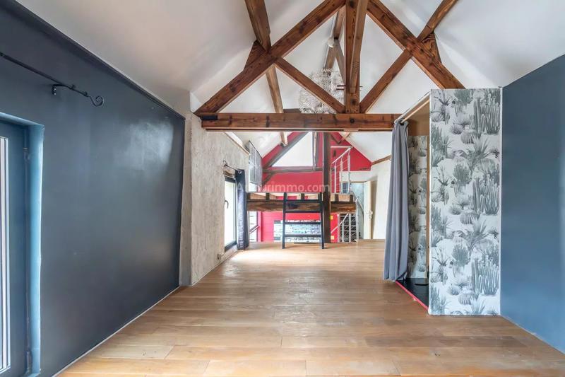 Maison - 223 m² - 8 pièces