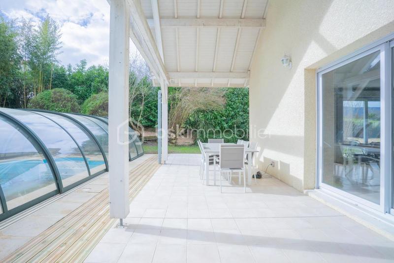 Maison traditionnelle - 110 m² - 4 pièces