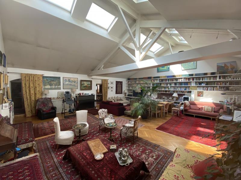 Loft - 445 m² - 9 pièces