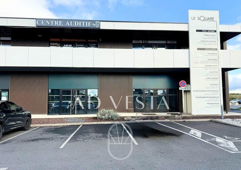 Local commercial - 203 m² - 2 pièces