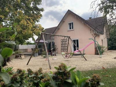 Maison - 170 m² - 7 pièces