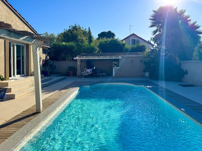 Maison - 104 m² - 4 pièces