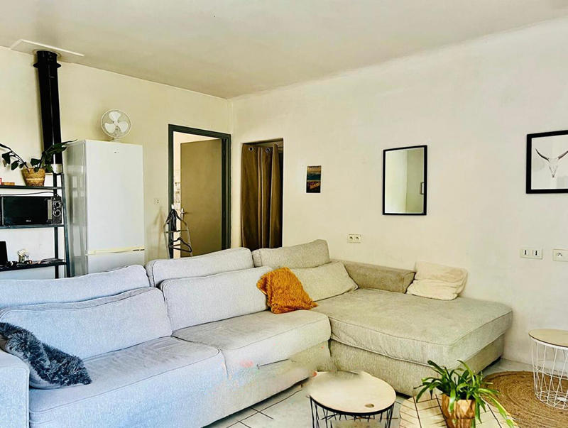 Maison - 250 m² - 10 pièces