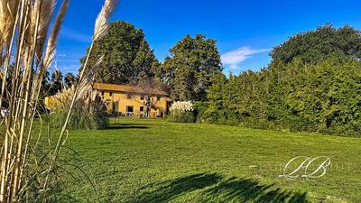 Maison - 600 m² - 25 pièces