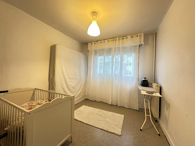 Appartement - 99 m² - 5 pièces