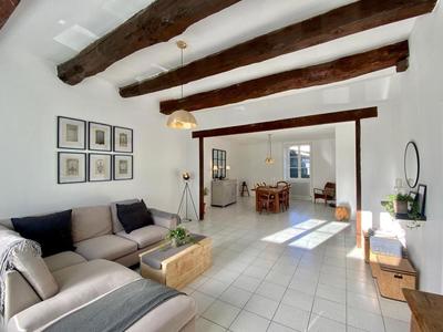 Maison - 220 m² - 6 pièces