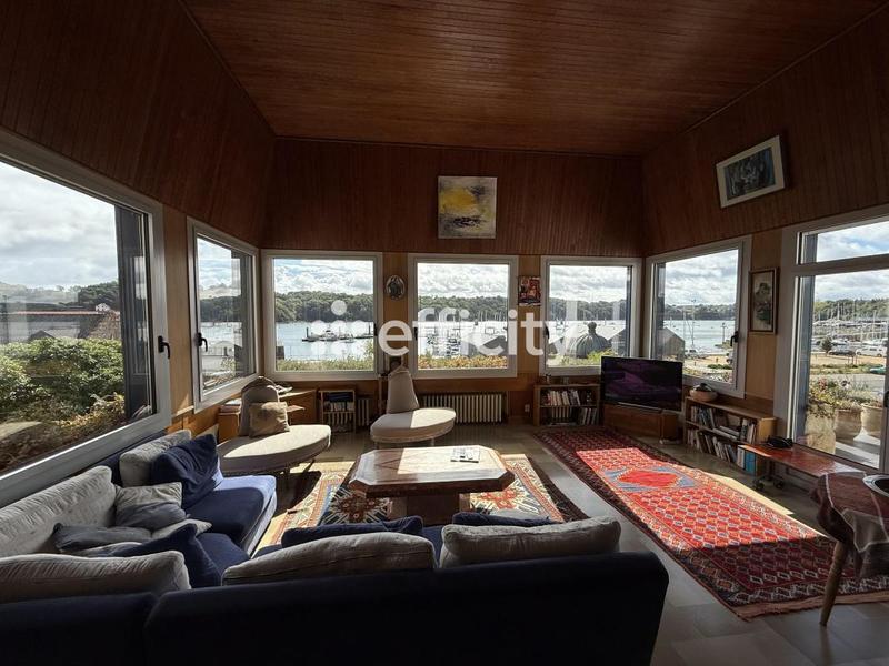 Maison - 200 m² - 7 pièces