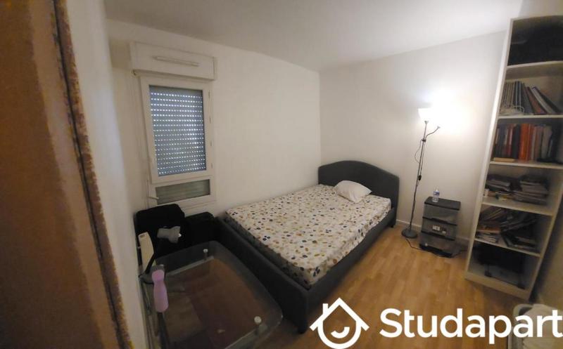 Chambre - 11 m² - 1 pièce