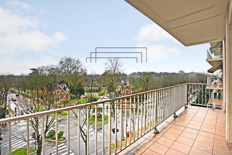 Appartement - 98 m² - 5 pièces