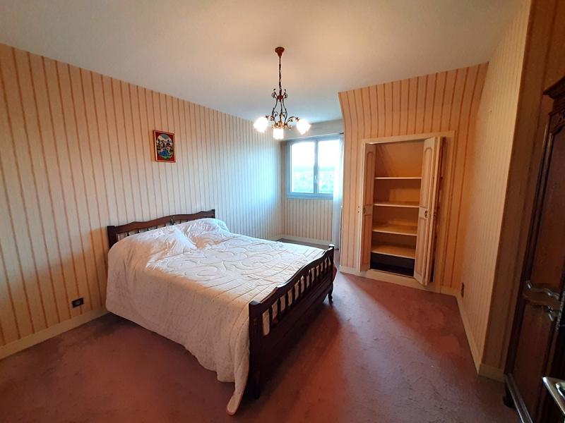 Maison traditionnelle - 170 m² - 6 pièces