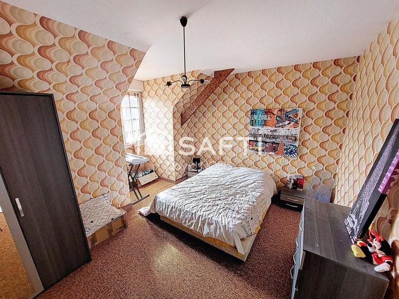 Maison - 230 m² - 7 pièces