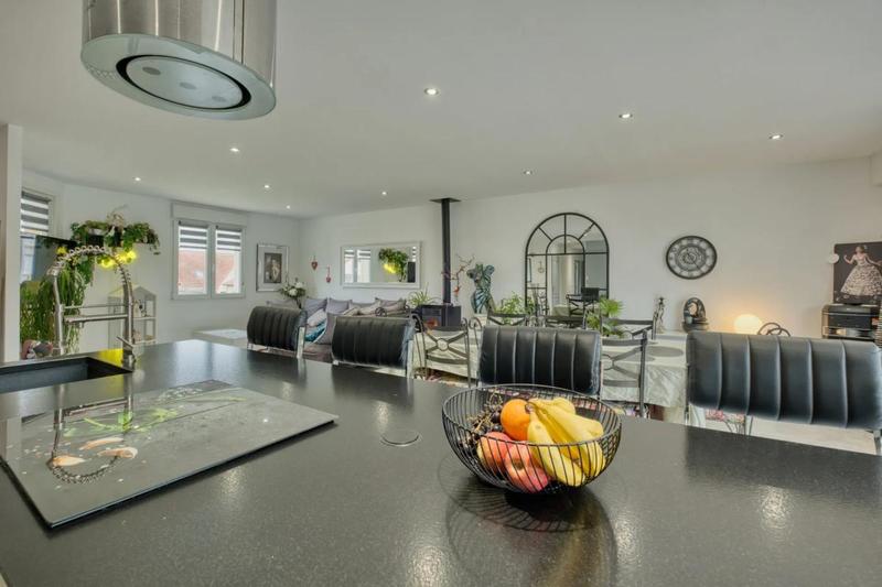 Maison - 96 m² - 6 pièces