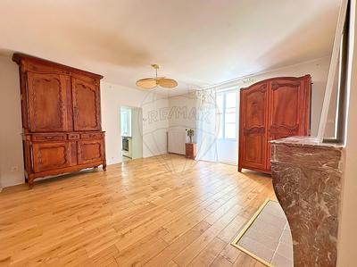 Maison - 177 m² - 6 pièces