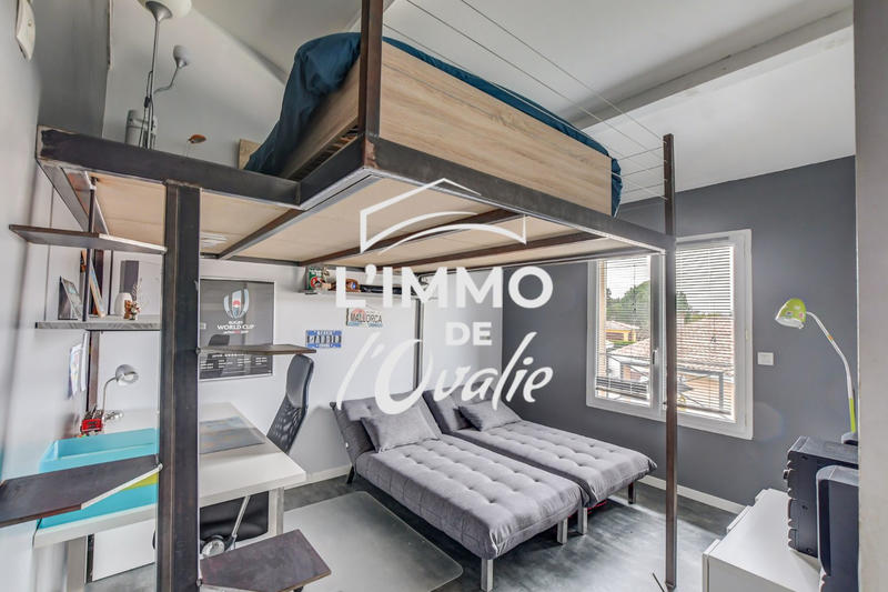 Maison - 210 m² - 6 pièces