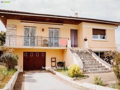 Maison traditionnelle - 160 m² - 6 pièces