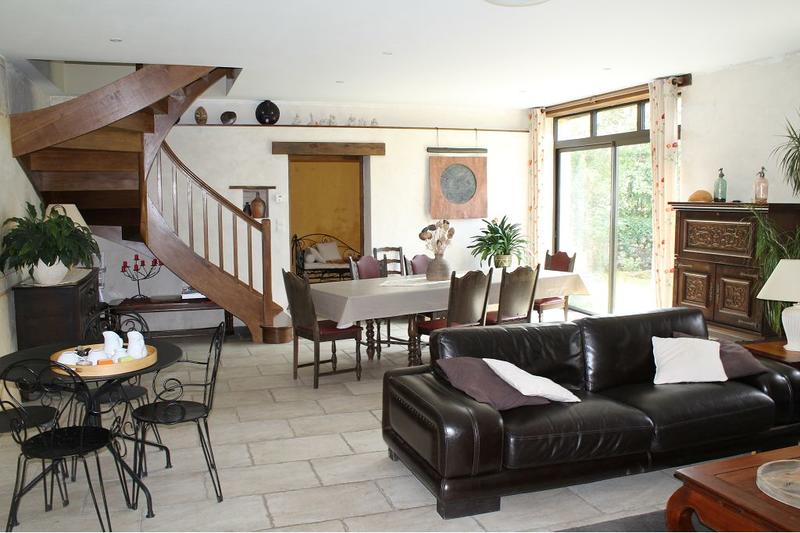 Propriété - 286 m² - 8 pièces