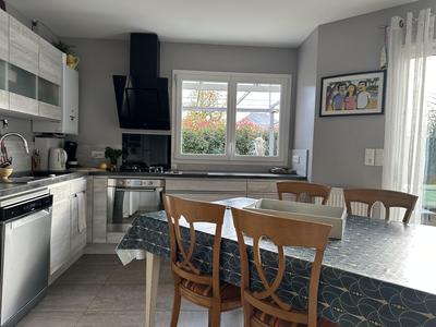 Maison - 87 m² - 4 pièces