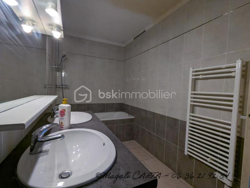 Appartement - 82 m² - 4 pièces