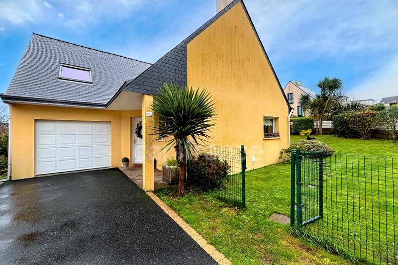 Maison - 95 m² - 5 pièces