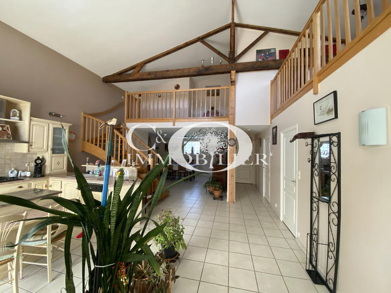 Maison - 183 m² - 6 pièces