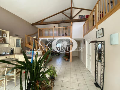 Maison - 183 m² - 6 pièces