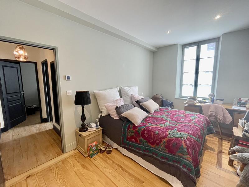 Maison de ville - 250 m² - 7 pièces