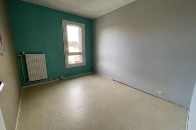 Appartement - 79 m² - 4 pièces