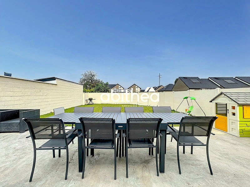 Maison - 95 m² - 4 pièces