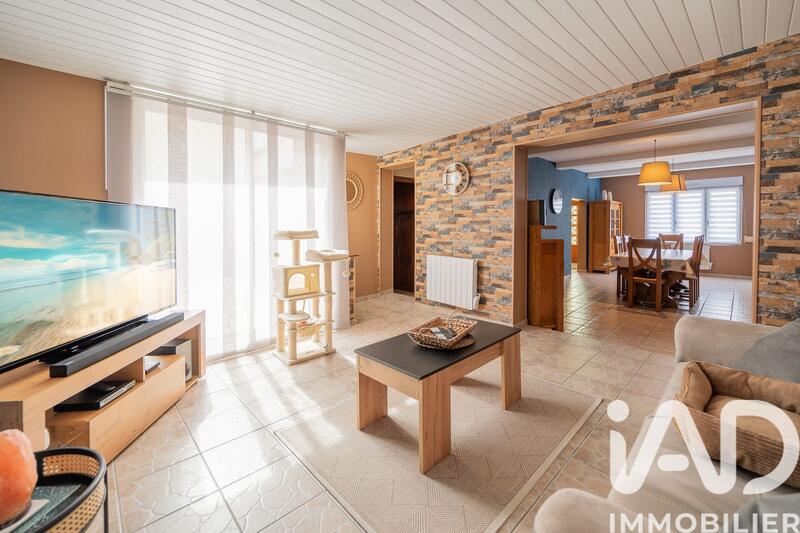 Maison - 180 m² - 7 pièces