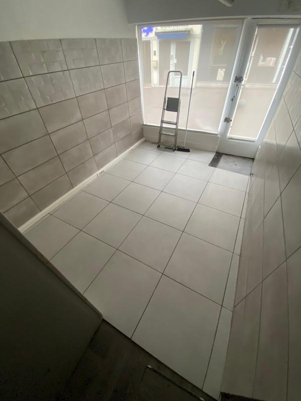 Local commercial - 25 m² - 2 pièces