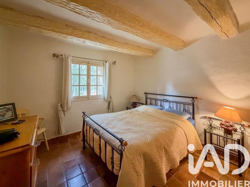 Maison - 233 m² - 8 pièces