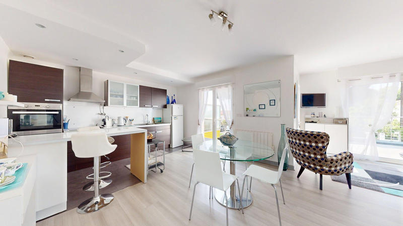 Maison - 144 m² - 7 pièces