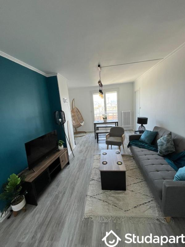 Chambre - 11 m² - 1 pièce