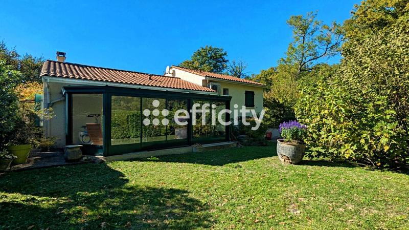 Maison - 122 m² - 4 pièces