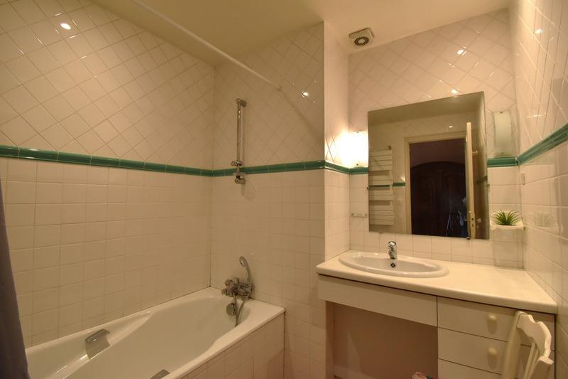 Maison - 206 m² - 10 pièces