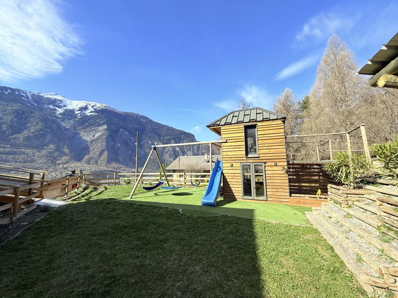 Maison - 185 m² - 5 pièces