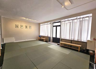 Fonds de commerce - Magasins - 75 m²