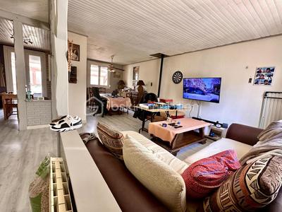 Maison - 140 m² - 5 pièces