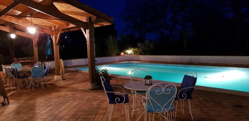 Mas - 207 m² - 6 pièces