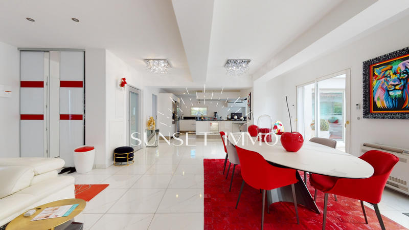 Maison - 500 m² - 10 pièces