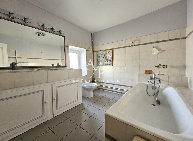 Maison - 301 m² - 9 pièces