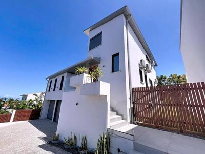 Villa - 144 m² - 5 pièces