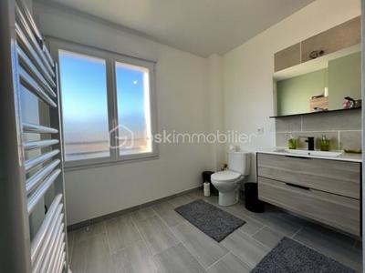 Maison - 85 m² - 5 pièces