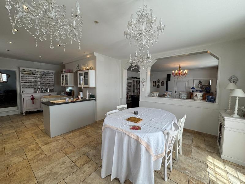 Maison - 187 m² - 6 pièces