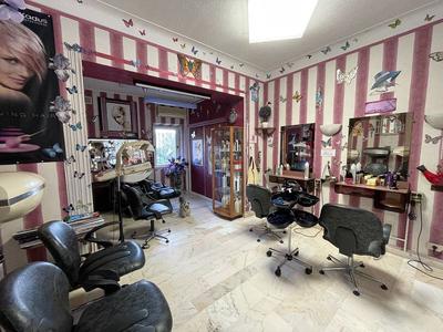 Fonds de commerce - Local commercial - 71 m²