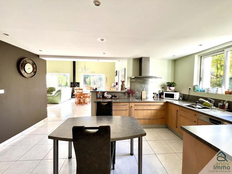 Propriété - 232 m² - 7 pièces