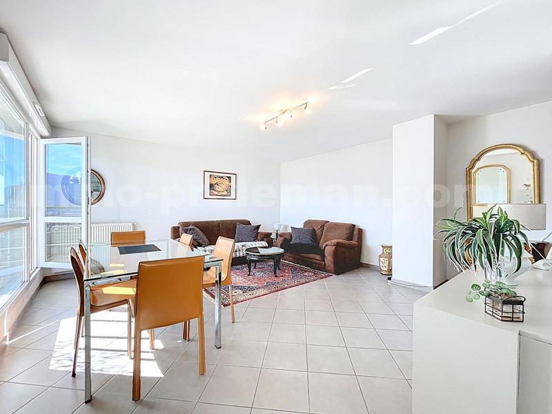 Appartement - 97 m² - 5 pièces